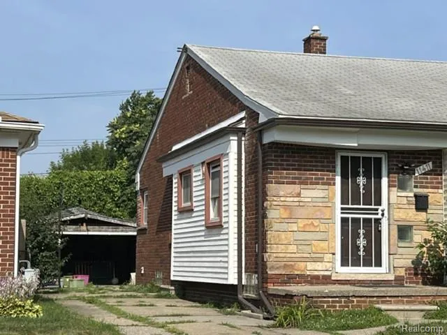 11411 Marion Redford Charter Township, MI 48239