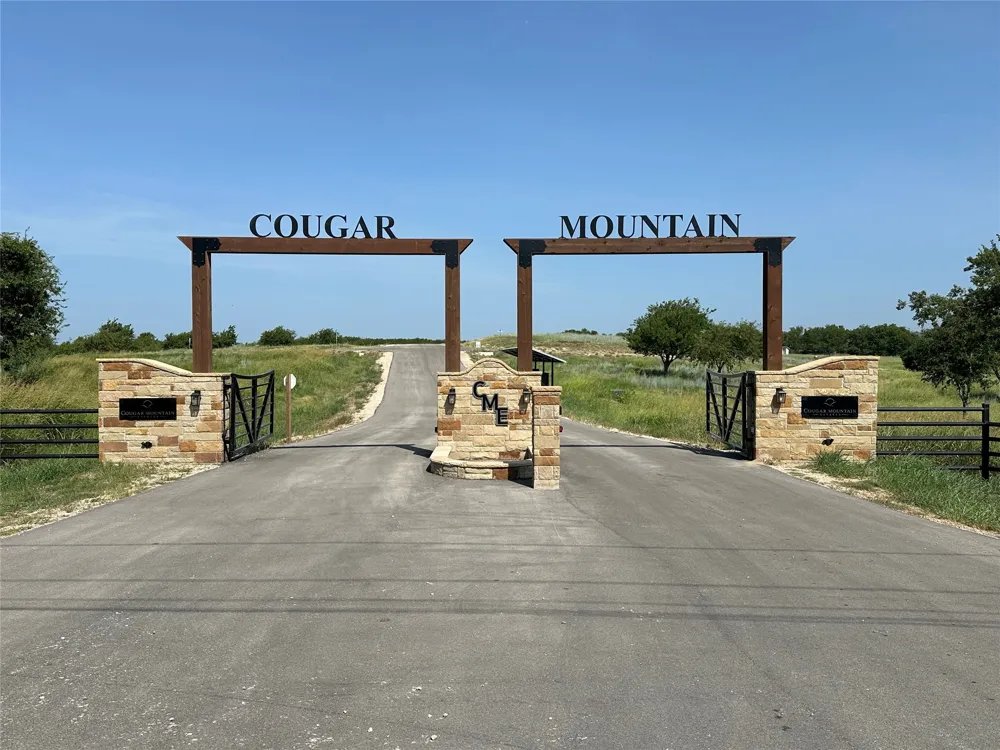 1012 Lawman Court Cresson, TX 76035
