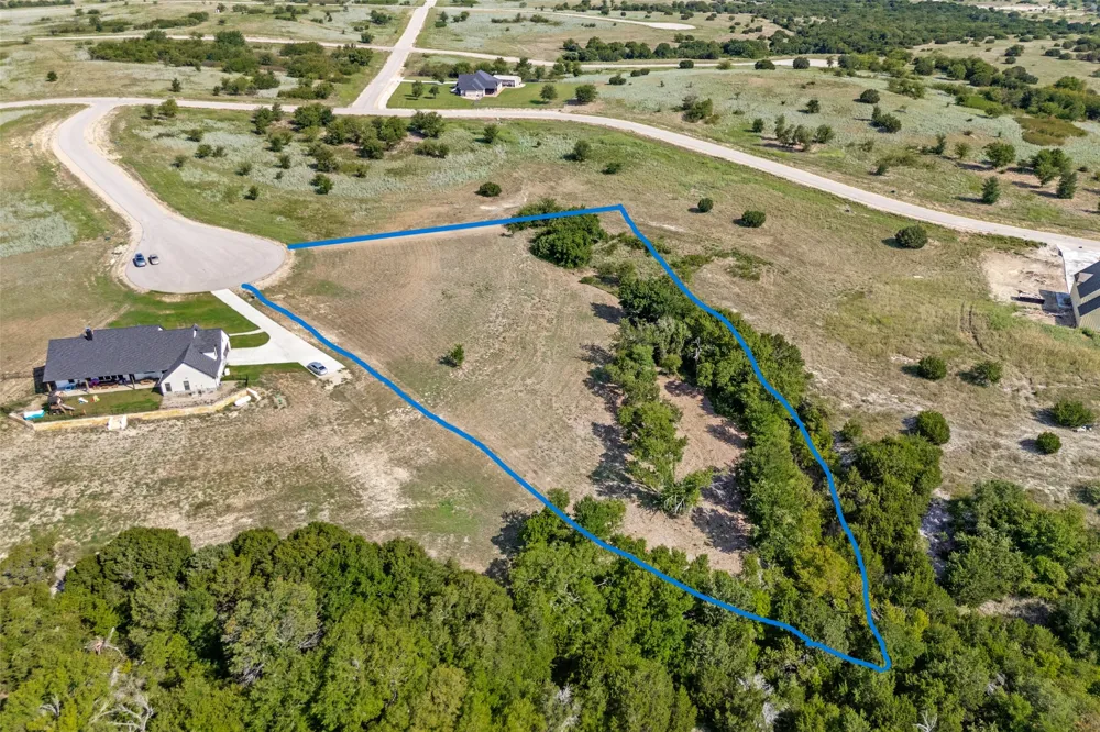1012 Lawman Court Cresson, TX 76035