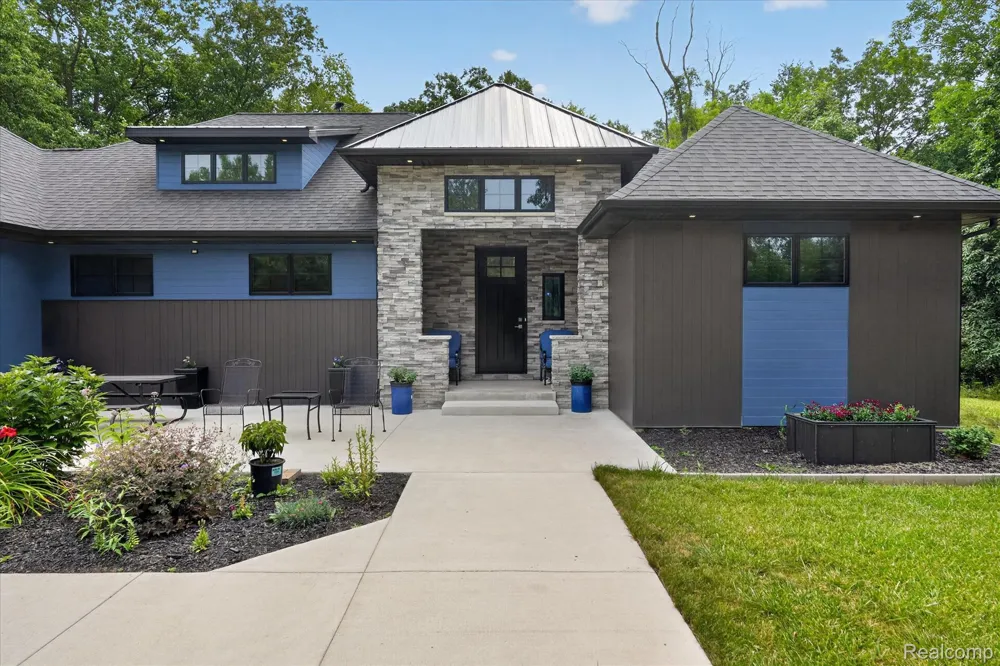 16511 Shadow Lane Fenton Charter Township, MI 48451
