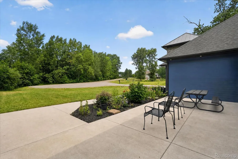 16511 Shadow Lane Fenton Charter Township, MI 48451