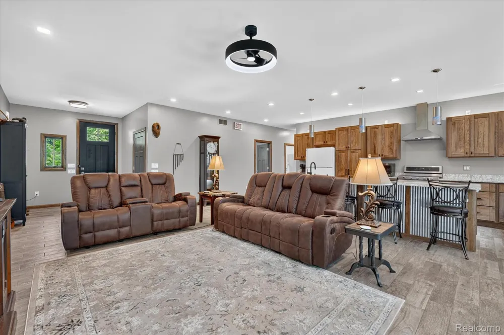 16511 Shadow Lane Fenton Charter Township, MI 48451