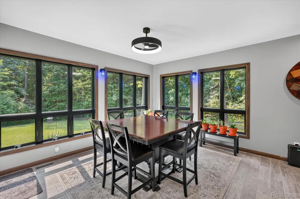 16511 Shadow Lane Fenton Charter Township, MI 48451