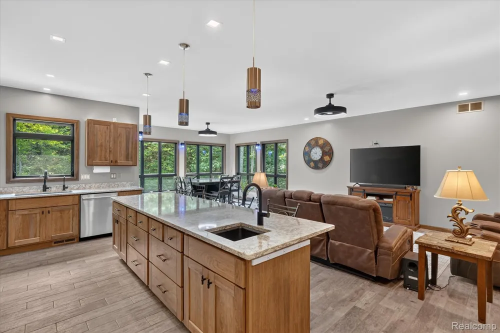 16511 Shadow Lane Fenton Charter Township, MI 48451