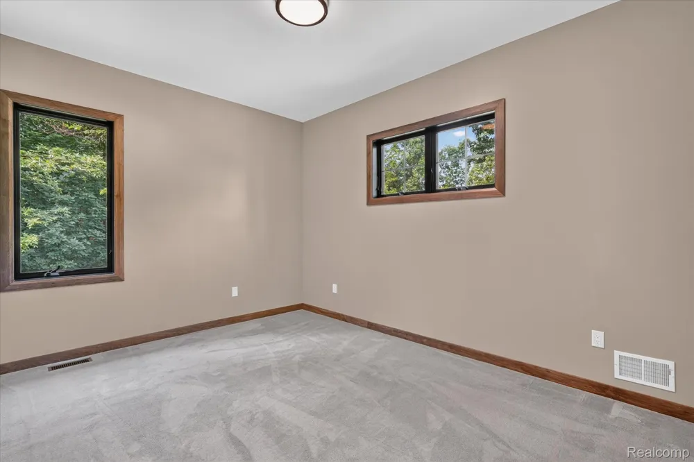 16511 Shadow Lane Fenton Charter Township, MI 48451