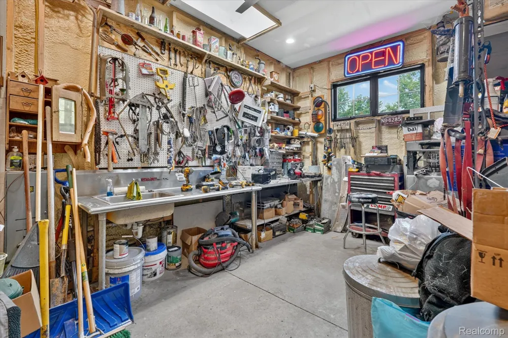 16511 Shadow Lane Fenton Charter Township, MI 48451