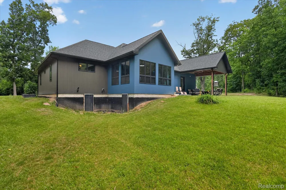 16511 Shadow Lane Fenton Charter Township, MI 48451