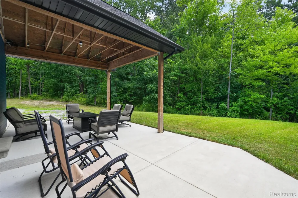 16511 Shadow Lane Fenton Charter Township, MI 48451