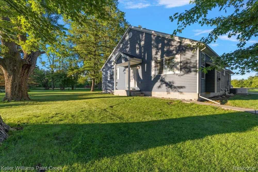 54230 Card Road Macomb Township, MI 48042
