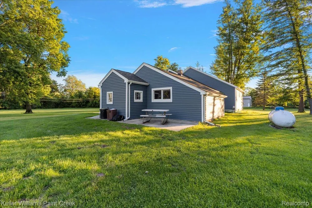 54230 Card Road Macomb Township, MI 48042