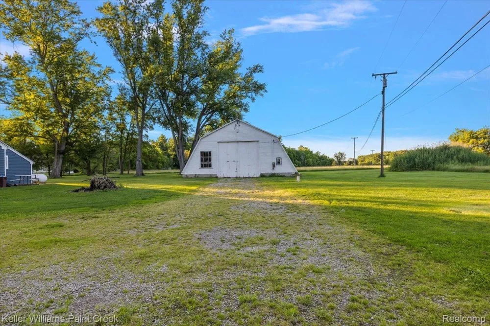 54230 Card Road Macomb Township, MI 48042