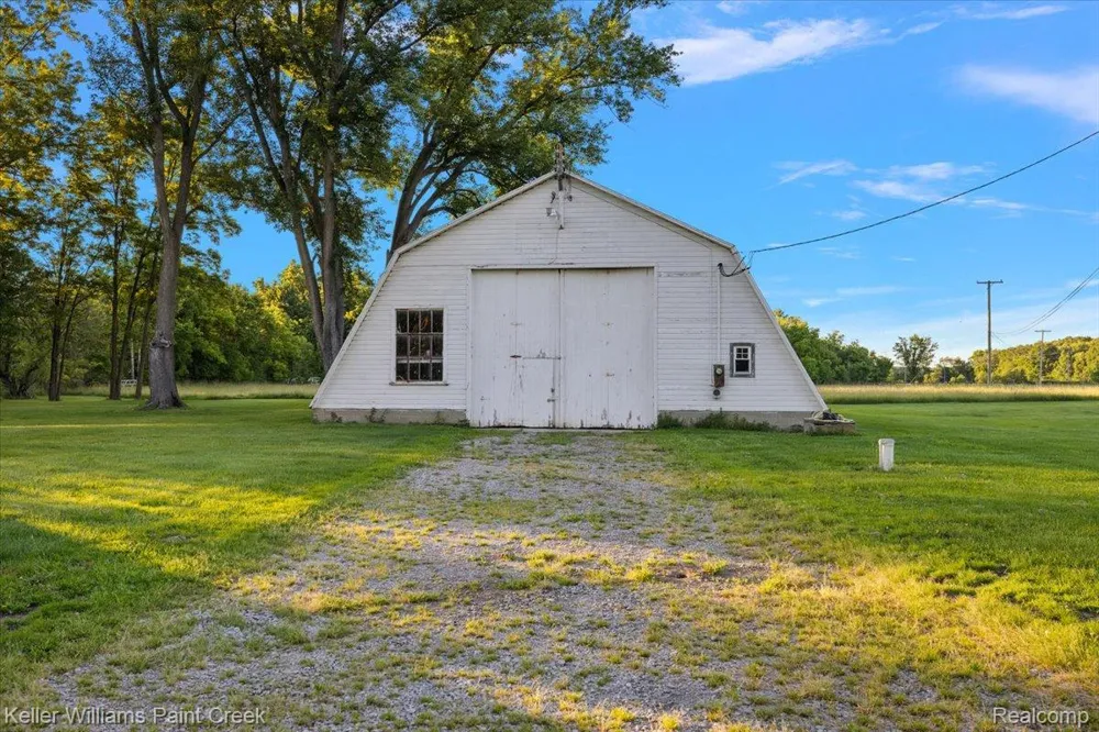 54230 Card Road Macomb Township, MI 48042