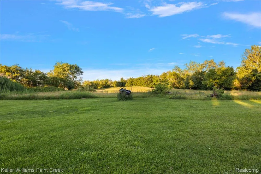 54230 Card Road Macomb Township, MI 48042