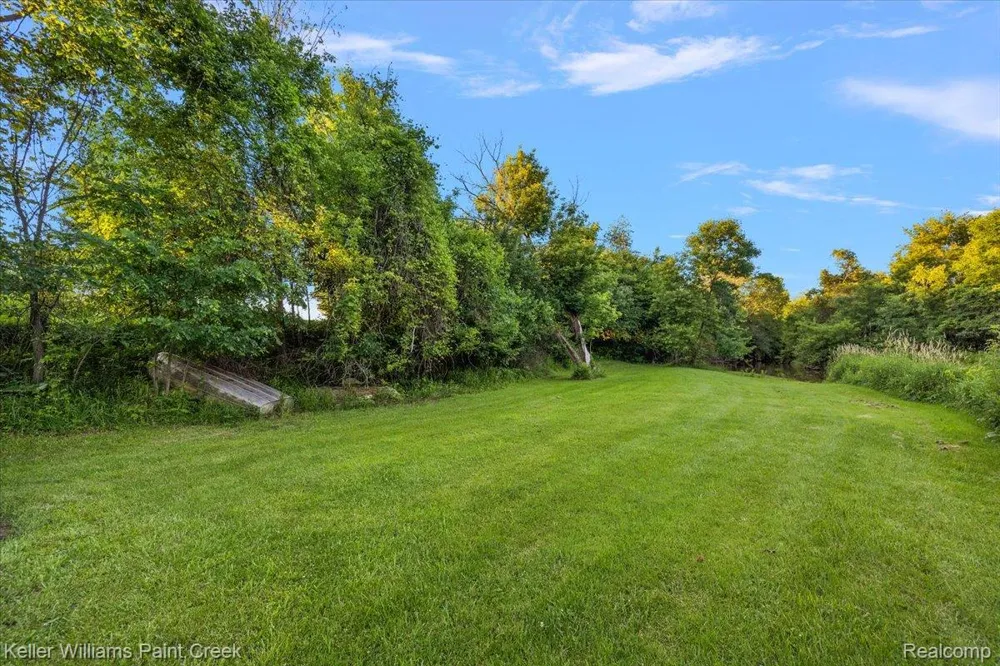 54230 Card Road Macomb Township, MI 48042