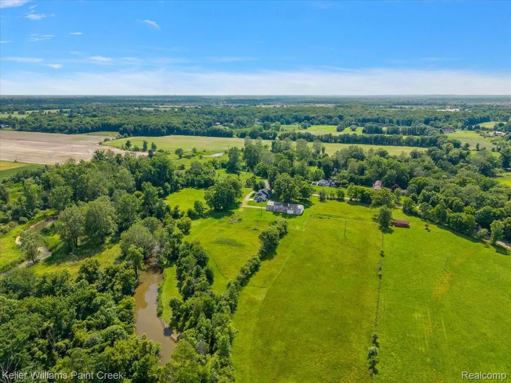 54230 Card Road Macomb Township, MI 48042
