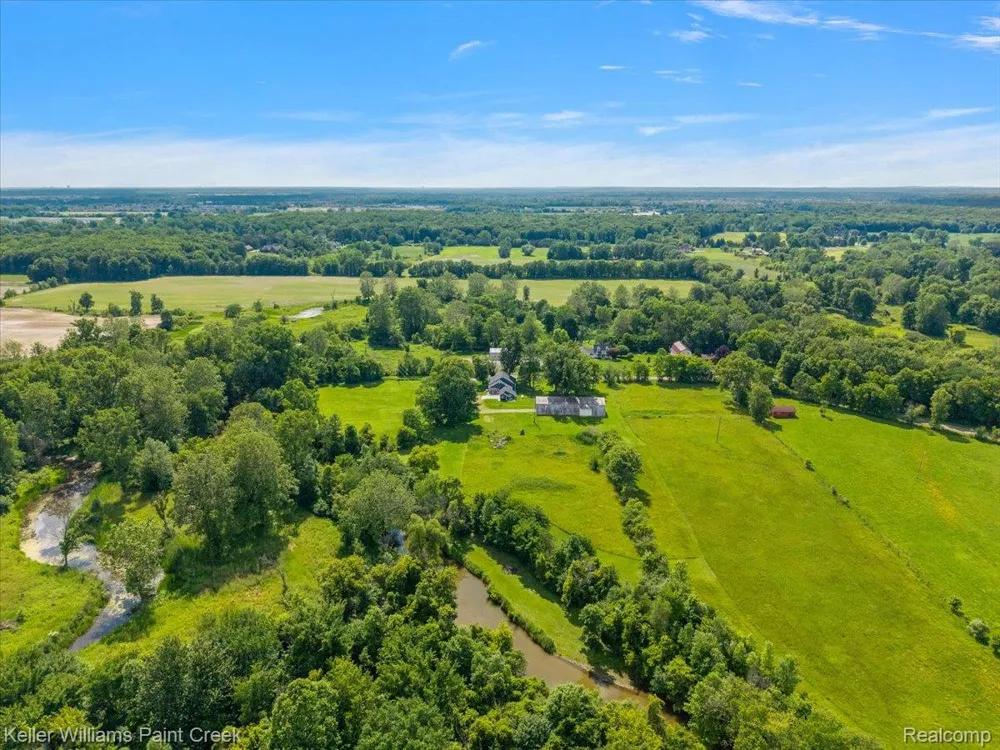 54230 Card Road Macomb Township, MI 48042