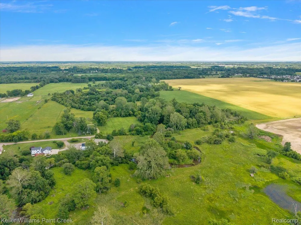 54230 Card Road Macomb Township, MI 48042