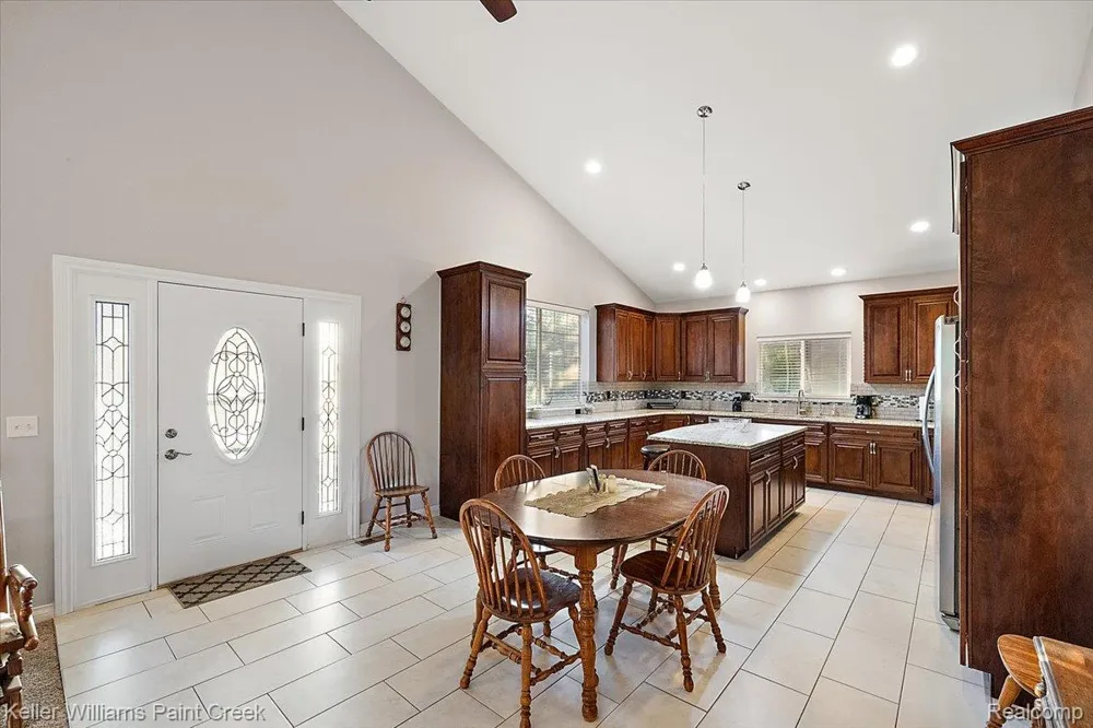 54230 Card Road Macomb Township, MI 48042