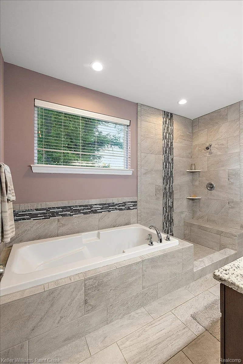 54230 Card Road Macomb Township, MI 48042