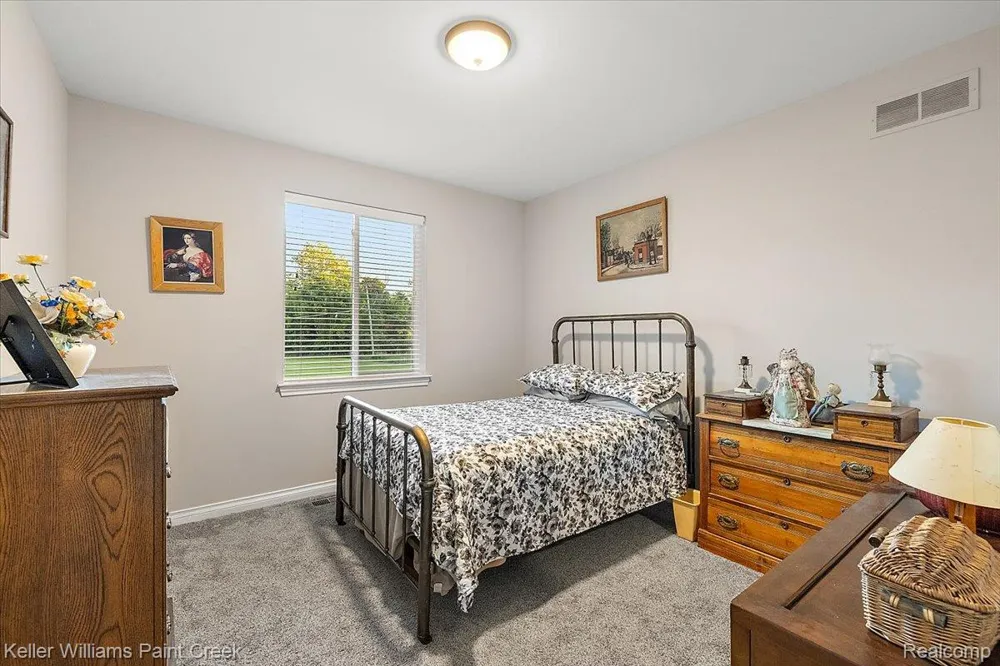 54230 Card Road Macomb Township, MI 48042
