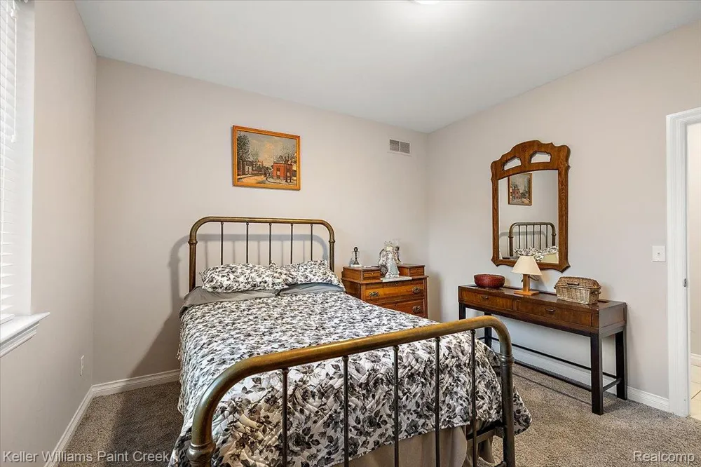54230 Card Road Macomb Township, MI 48042