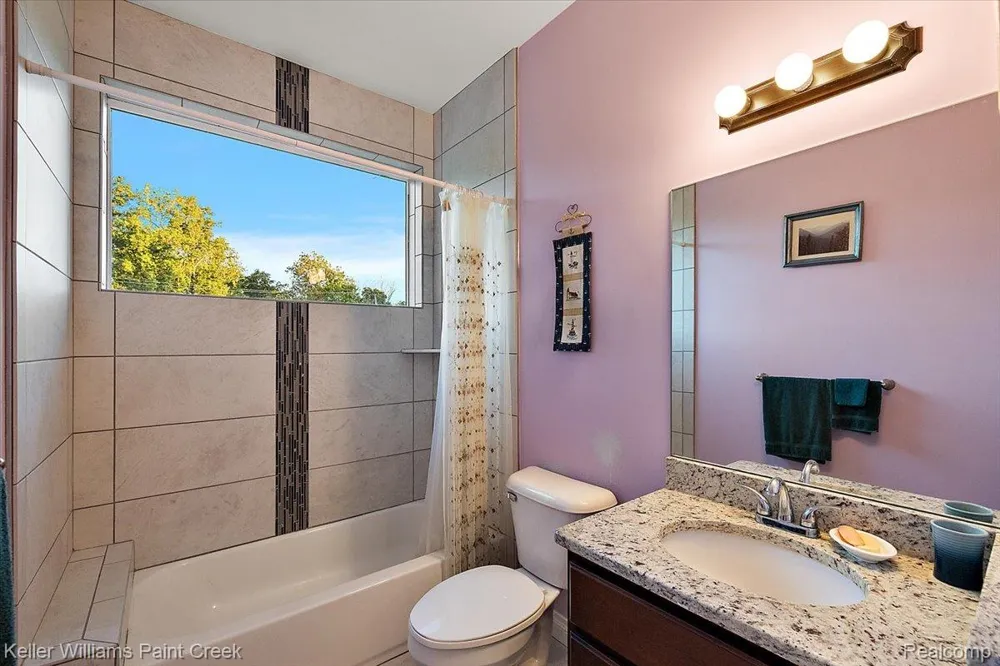 54230 Card Road Macomb Township, MI 48042