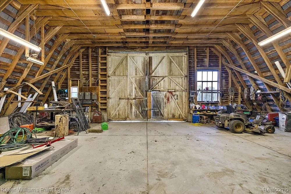 54230 Card Road Macomb Township, MI 48042