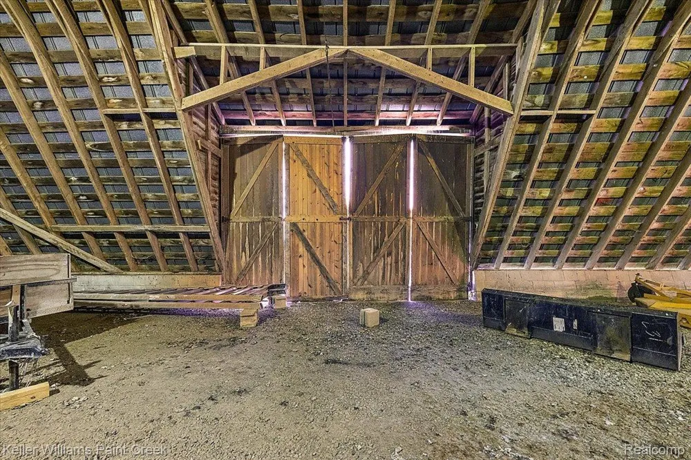 54230 Card Road Macomb Township, MI 48042
