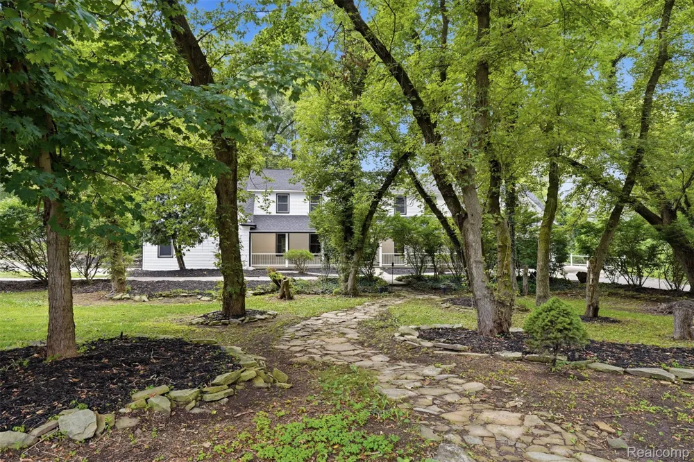 1968 Kellogg Road Genoa Township, MI 48114
