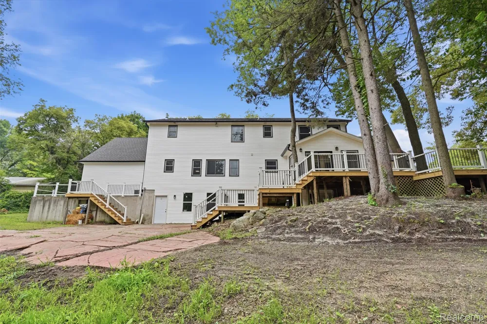 1968 Kellogg Road Genoa Township, MI 48114