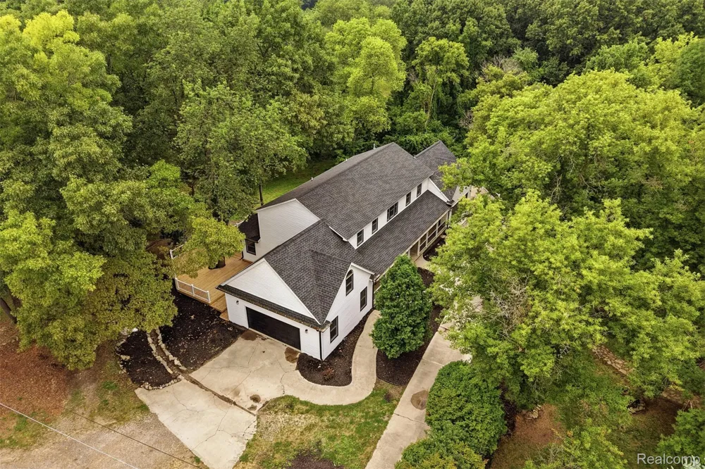 1968 Kellogg Road Genoa Township, MI 48114
