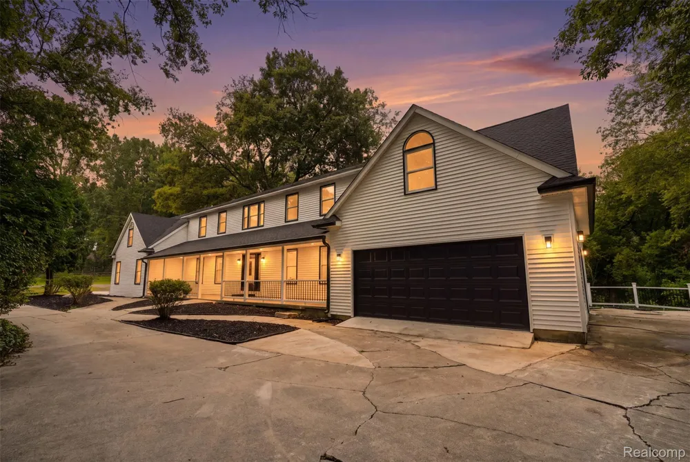 1968 Kellogg Road Genoa Township, MI 48114