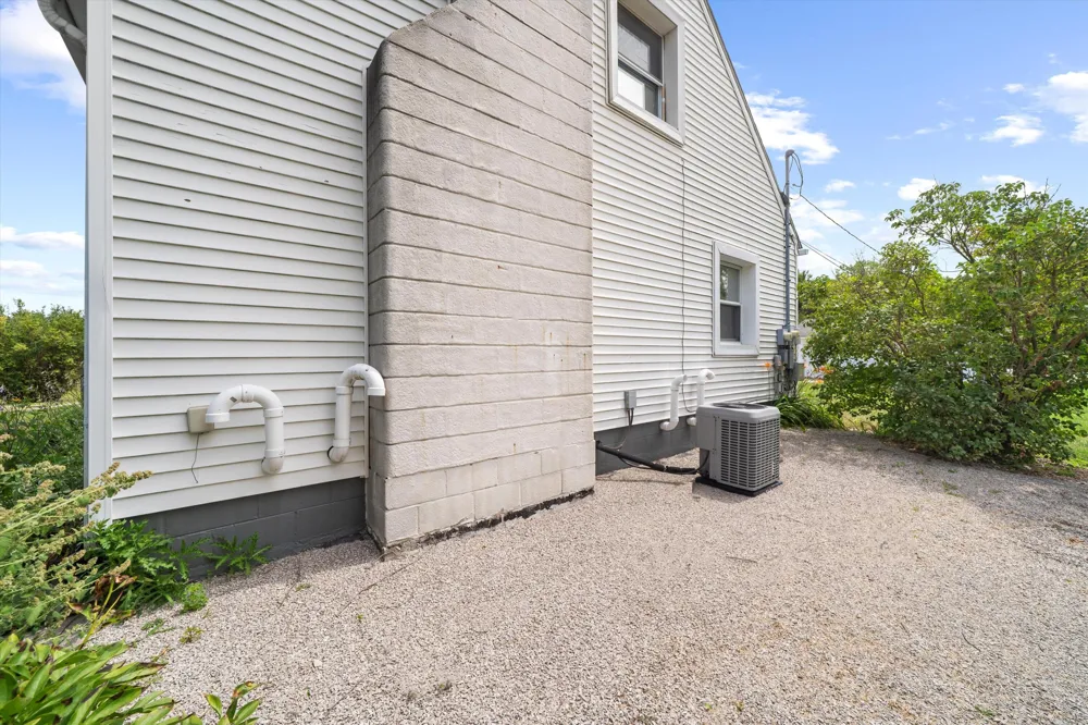 28079 Goddard Road Romulus City, MI 48174