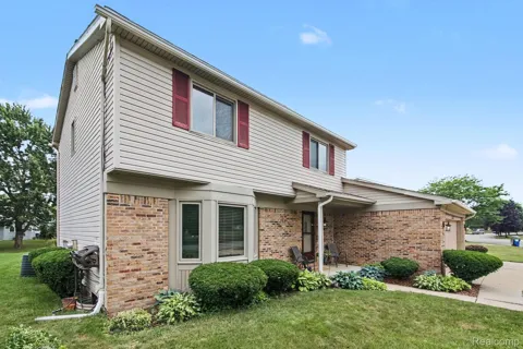 6323 Robison Lane E