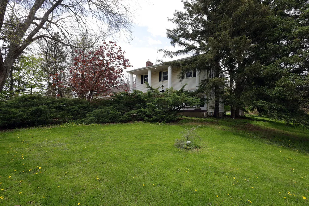 818 S Freer Road Lima Township, MI 48118