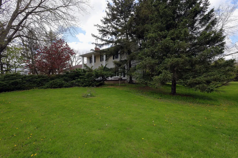 818 S Freer Road Lima Township, MI 48118