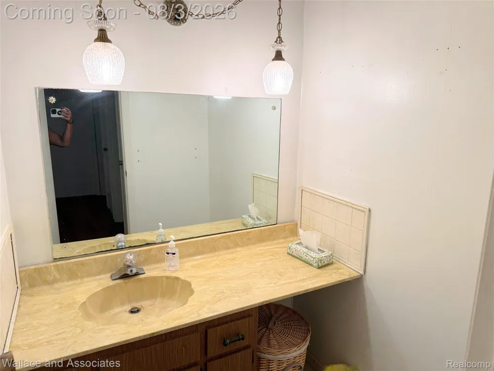 240 Townhall Road Speaker Township, MI 48454