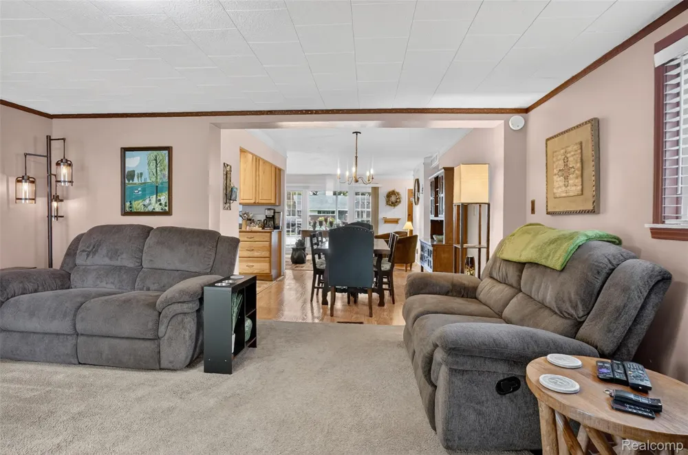 41008 Hollydale Novi City, MI 48375