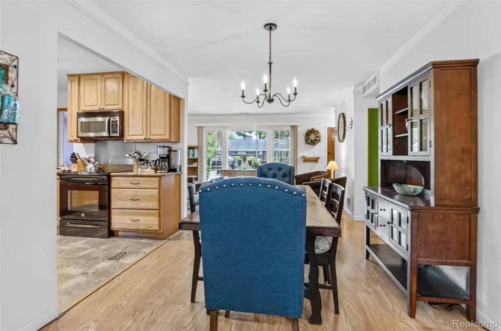 41008 Hollydale Novi City, MI 48375