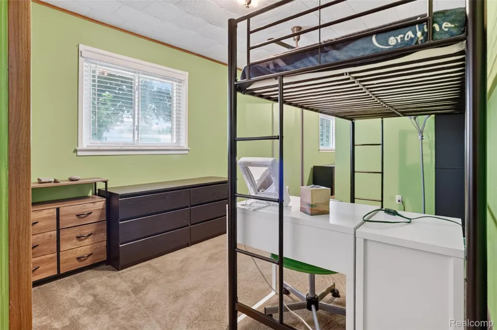 41008 Hollydale Novi City, MI 48375