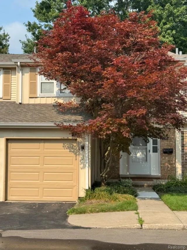 5392 Breeze Hill Place Troy City, MI 48098