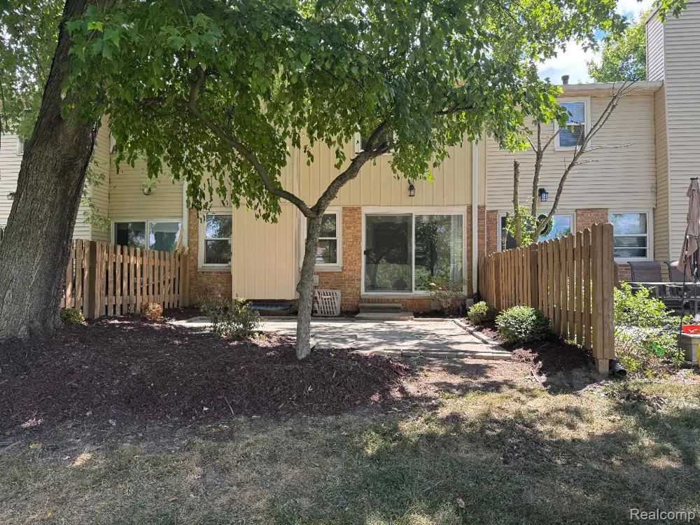 5392 Breeze Hill Place Troy City, MI 48098