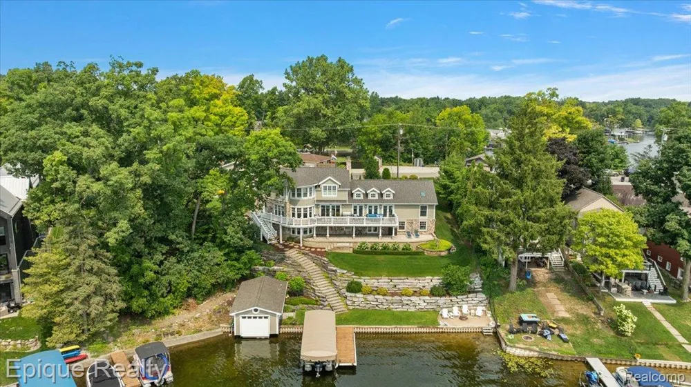 791 Central Drive Lake Orion Village, MI 48362
