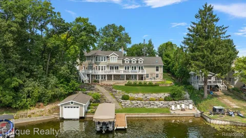 791 Central Drive