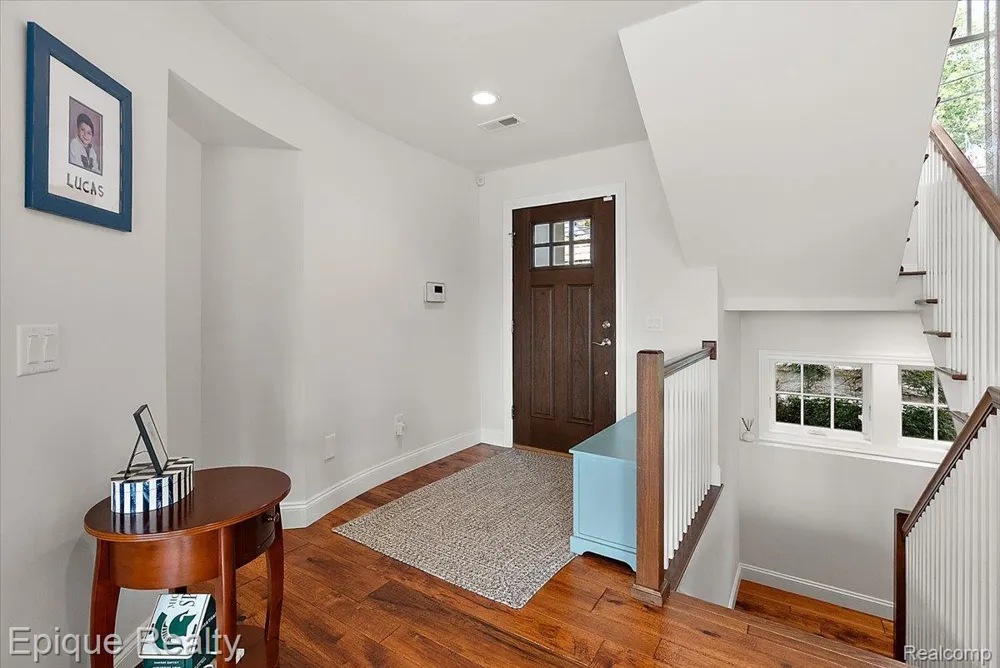 791 Central Drive Lake Orion Village, MI 48362