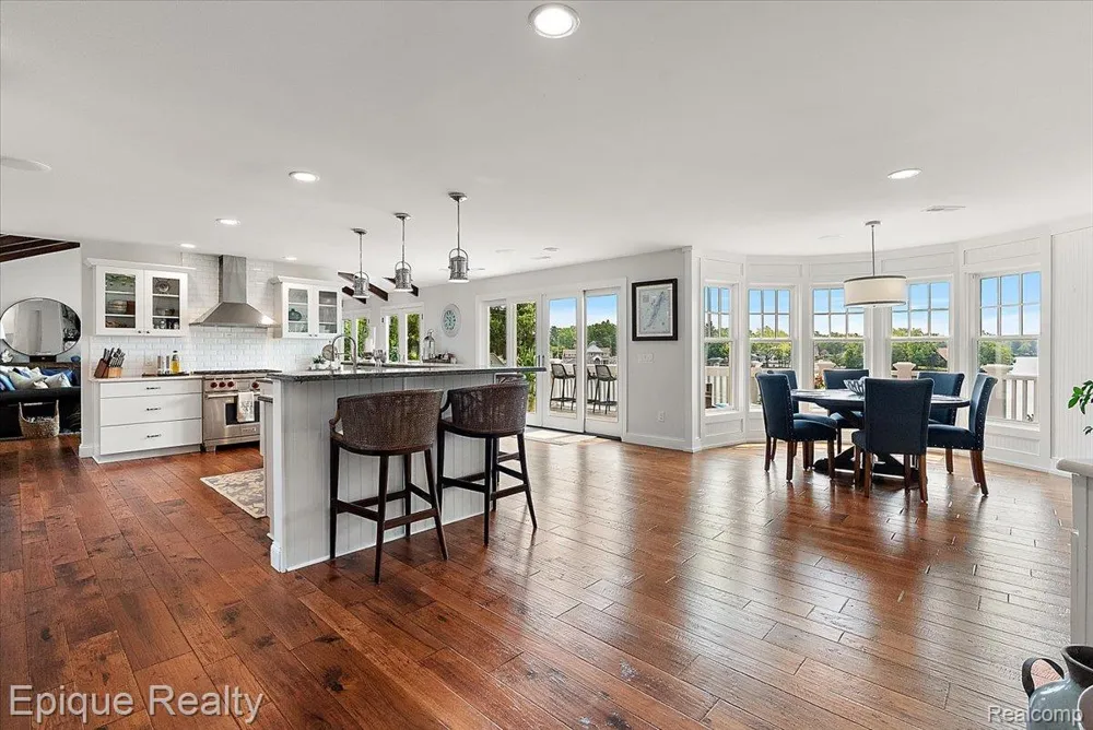 791 Central Drive Lake Orion Village, MI 48362