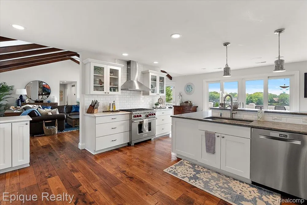 791 Central Drive Lake Orion Village, MI 48362