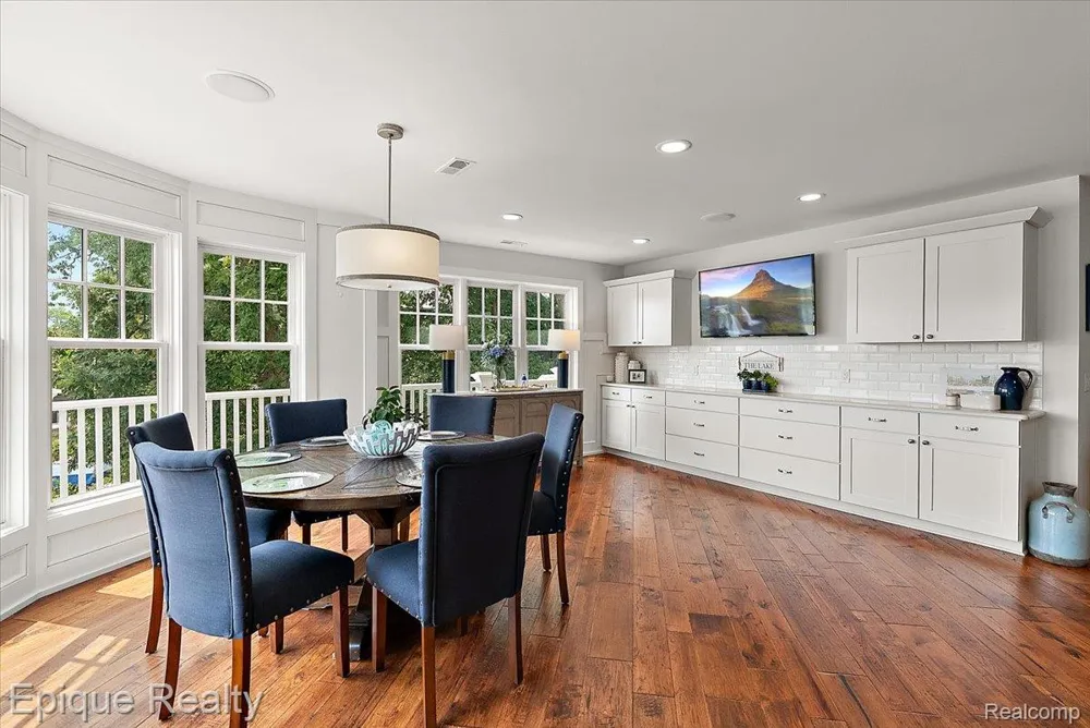 791 Central Drive Lake Orion Village, MI 48362