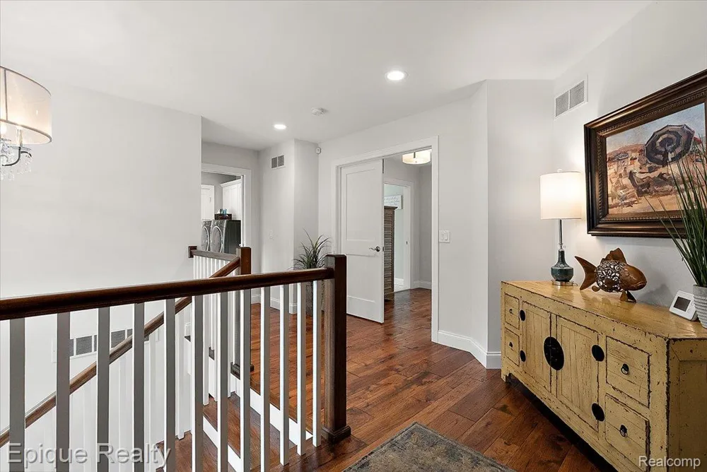 791 Central Drive Lake Orion Village, MI 48362