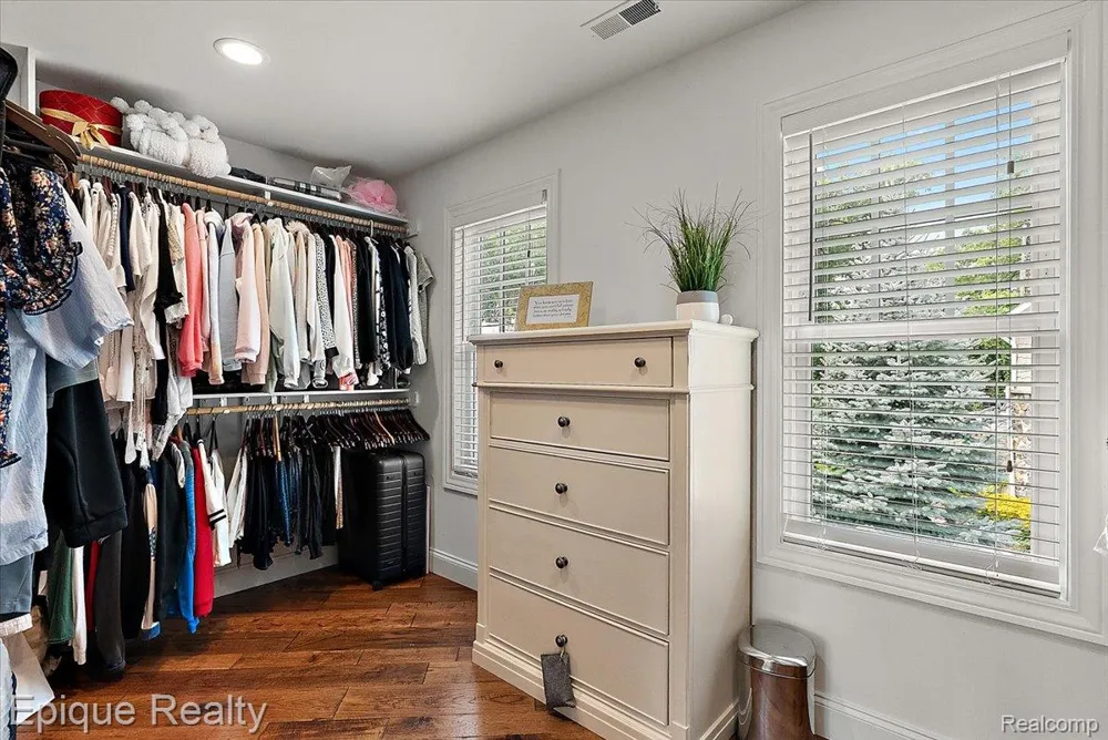 791 Central Drive Lake Orion Village, MI 48362